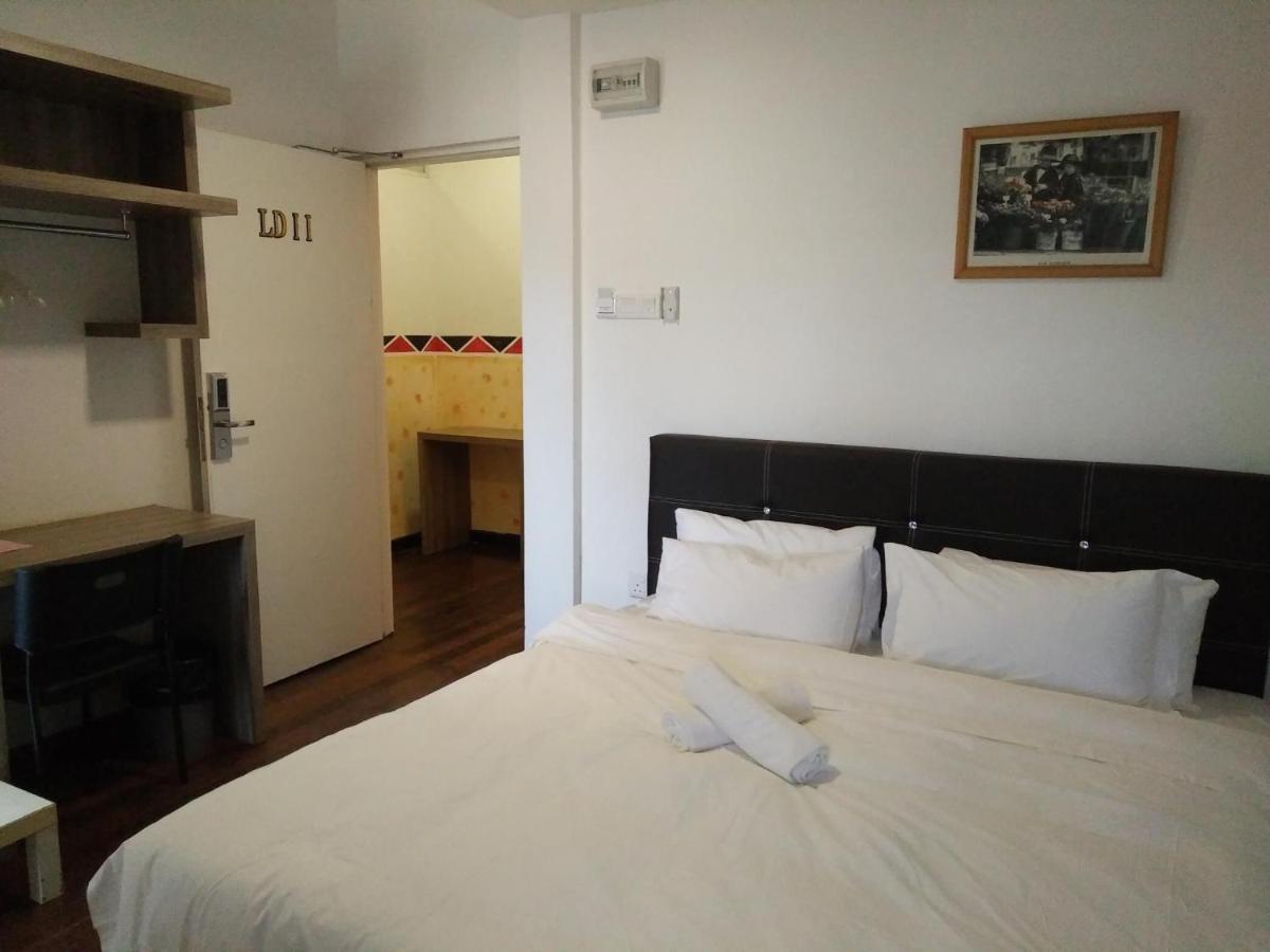 Natol Homestay - London Kuching Luaran gambar
