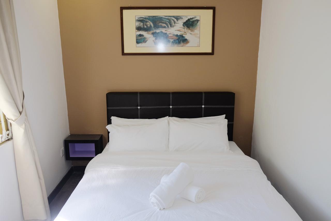 Natol Homestay - London Kuching Luaran gambar