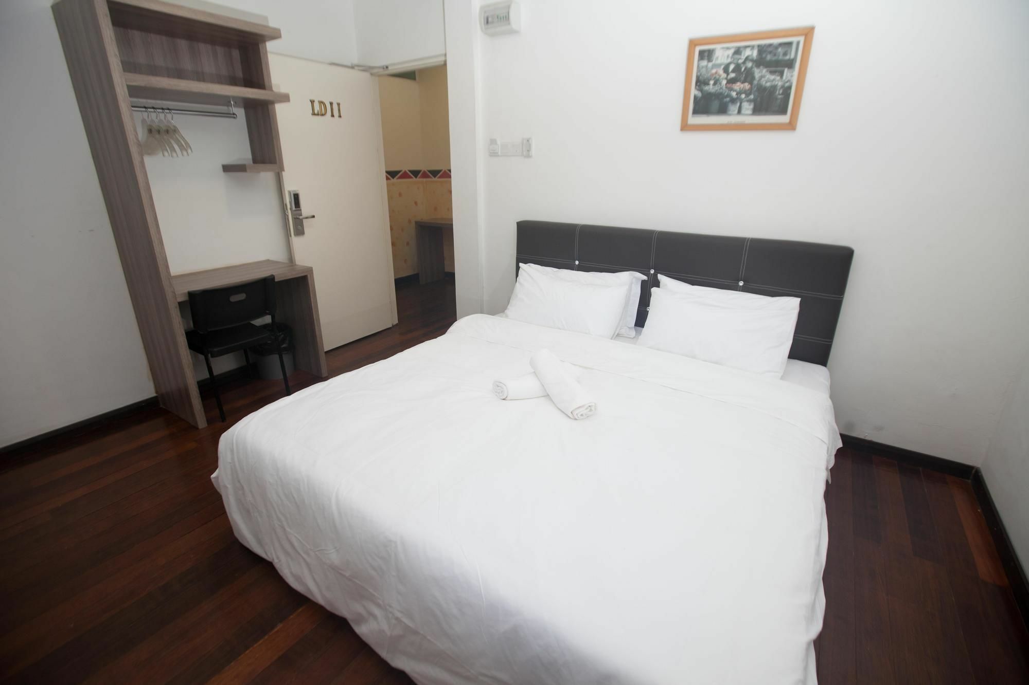 Natol Homestay - London Kuching Luaran gambar