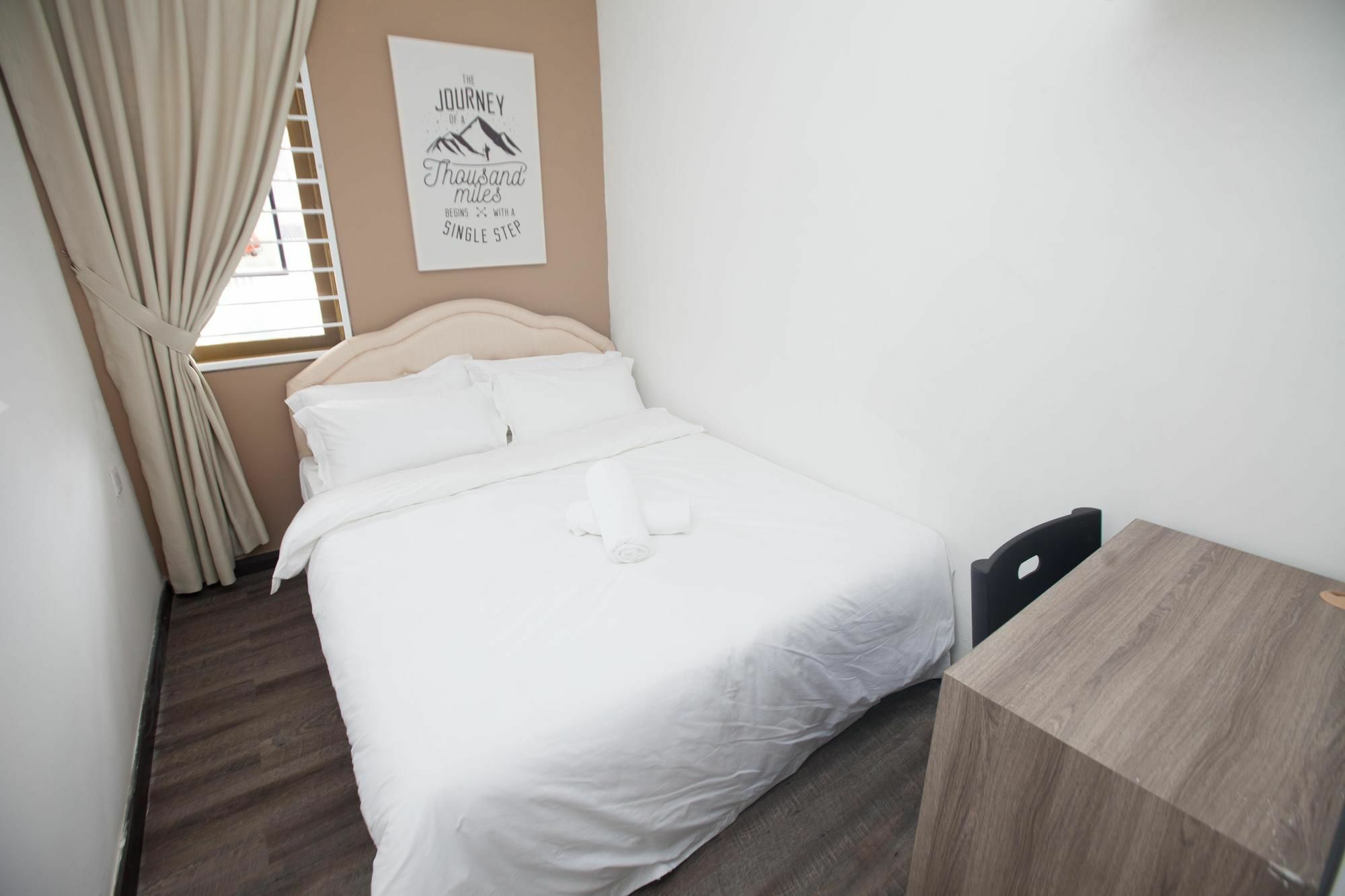 Natol Homestay - London Kuching Luaran gambar