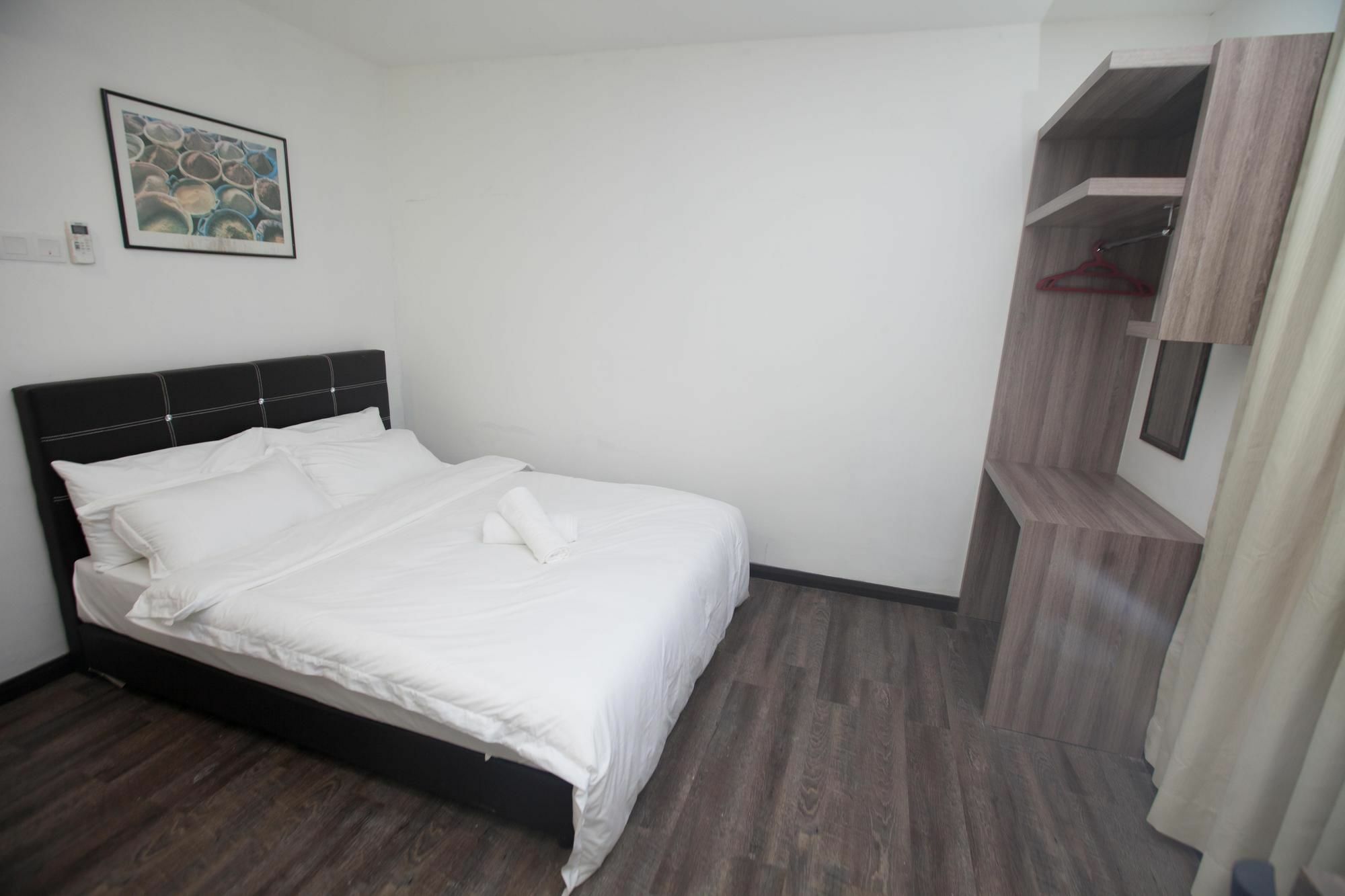 Natol Homestay - London Kuching Luaran gambar