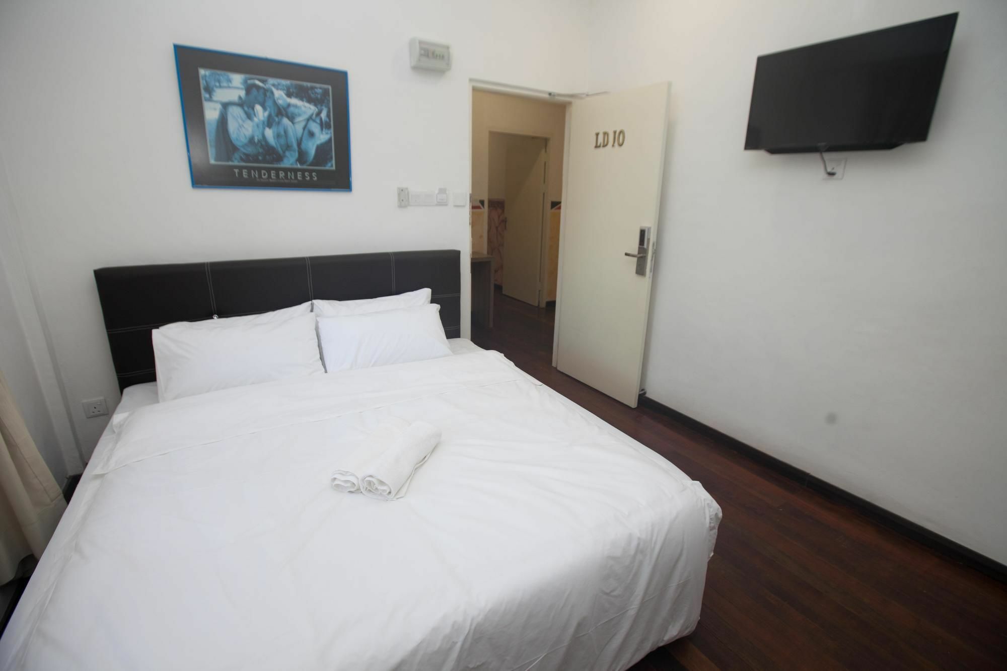 Natol Homestay - London Kuching Luaran gambar