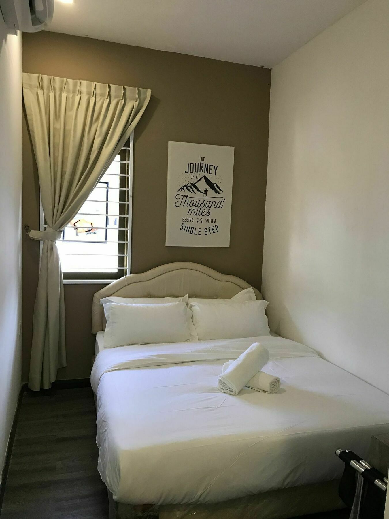Natol Homestay - London Kuching Luaran gambar